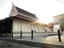 เสากั้นอลูมิเนียม แบบเก็บลงพื้นได้ 10 ต้น