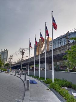 เสาธงไฟเบอร์กล๊าส ขนาดความสูง 8 เมตร จำนวน 5 ต้น (แบบเชือกภายในเสา)