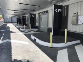 เสาล้มลุก , เสากั้นสะท้อนแสงได้ 15 ต้น