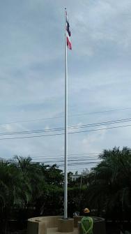 เสาธงไฟเบอร์กล๊าส  ขนาดความสูง 15 เมตร   จำนวน 1 ต้น